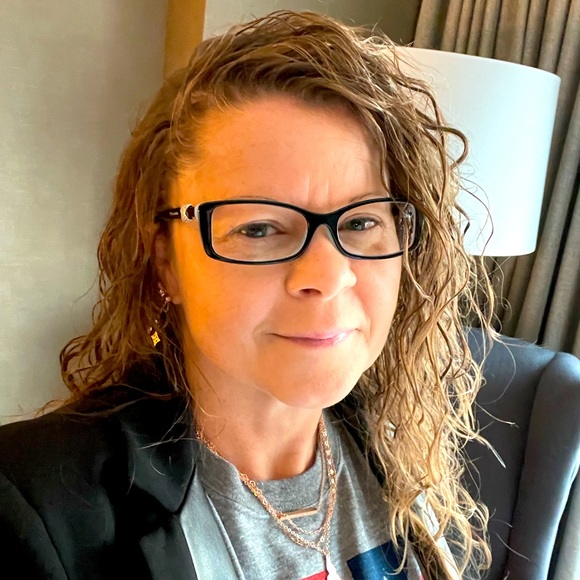 Meet your Posher, Brandy - Picture 2 of 2